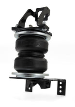 Load image into Gallery viewer, Air Lift LoadLifter 5000 Rear Air Spring Kit for 99 to 04 Ford 250/350 Superduty
