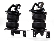 Load image into Gallery viewer, Air Lift LoadLifter 5000 Ultimate Rear Air Spring Kit for 99-04 Ford F-250 Super Duty 4WD
